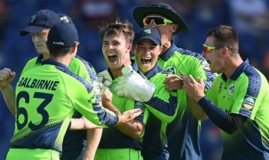 کرېکټ: کرټس کيمفر پرلپسې د څلور لوبغاړو په سوځولو د راشد خان او ملېنګا رېکارډ برابر کړ