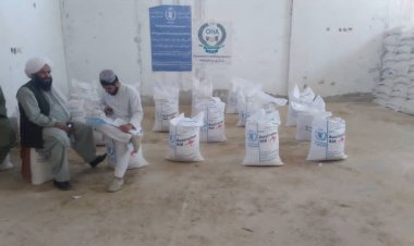 نادعلي ولسوالۍ کې له اړمنو کورنیو سره د خوراکي توکو مرسته وسوه.