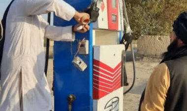 دهلمند په ګڼ شمیر ولسوالیو کې دانحصاراتو د اداري لخوا د تیلو لسګونه پمپونه وتړل سوه.