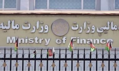 طالبان: د دولتي کارکوونکو د ۳ میاشتو معاشونه به یوځای ورکړو