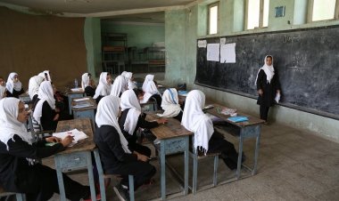 د افغان نجونو خپګان؛ طالبان وایي ثانوي زدکړې د نوې پالیسۍ تر چمتو کېدو مخکې نشي پیلېدای