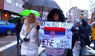 صربیا کې د چاپېریال ساتنې فعالانو مظاهرې درېیمې شنبې ته ورسېدې