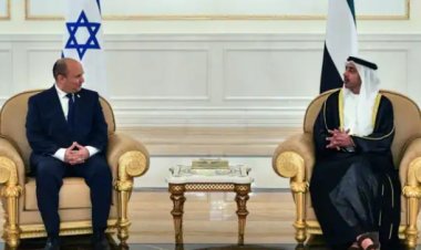 د اسرائیل صدراعظم نفتالي بېنېټ متحده عربي اماراتو ته ورسېد
