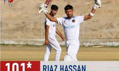 د ۲۰۲۱م کال احمد شاه ابدالي فرسټ کلاس سیالیو ۱۰ غوره توپوهونکي؛  ریاض حسن د ۳ سلیزو او یوې نیمه سلیزې په مټ د ۶۳۶ منډو په جوړولو سره د دغو سیالیو تر ټولو غوره توپوهونکی ونومول سو. -----