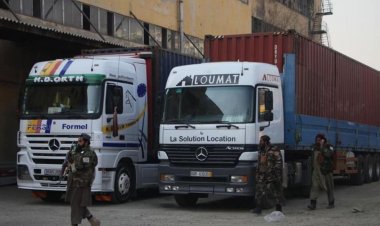 پاکستان افغانستان سره د خوراکي توکو مرسته وکړه