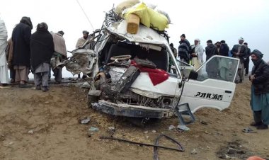 ایران کې ترافیکې پېښې ۱۰ کسان ووژل او ۱۵ نور یې ژوبل کړل