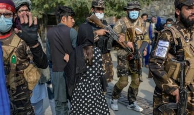 کابل کې د ښځو لاریون؛ ځینې لاریونوالې: د طالبانو ډزو کې یو شمېر ښځې ټپيانې سوي