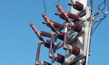 صنعت کاران: ۵۸۰ کارخونو خپل فعالیتونه د بریښنا د پارچاوي له امله درولي