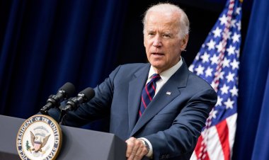 جو بایډن د اوکراین او پولنډ سرحد کې له دېره امریکايي سرتېرو سره وکتل