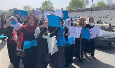 کابل کې زدکوونکو نجونو لاریون کړی