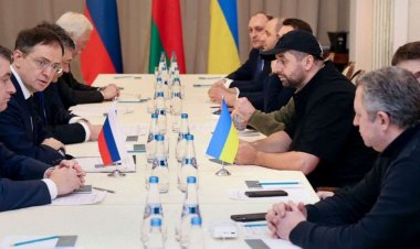 د استانبول خبرو کې پرمختګ؛ مسکو د کیېف شاوخوا د بریدونو کمولو اعلان وکړ