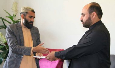 په جنوب کي د افغان خبريالانو د خونديتوب کميټې د له دوو تنو  ژورنالیستانو سره نغدي مرسته وکړه.