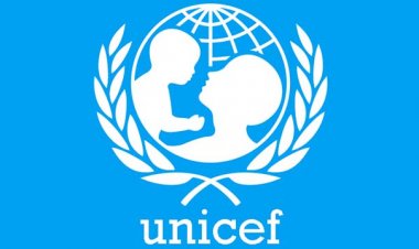 یونېسیف د لوګر سلګونه ښوونځیو سره د صابون مرسته کړې