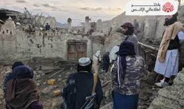 د کډوالو لويه کمېشنري: تر اوسه مو زلزله ځپلو ولايتونو ته د مرستو ۳ کاروانونه لېږلي