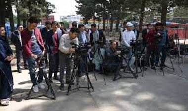 د بې پولې خبريالانو ټولنه: ا ا ا واکمنۍ کې شپېته په سلو کې خبريالانو دندې له لاسه ورکړي