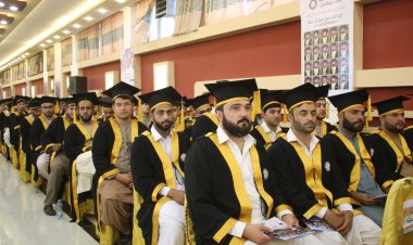 هلمند کي د بست خصوصي پوهنتون څخه ۴۳۸ تنه زده کړیالان له څلور پوهنځیو فارع او بري لیکونه پري ویشل سول.