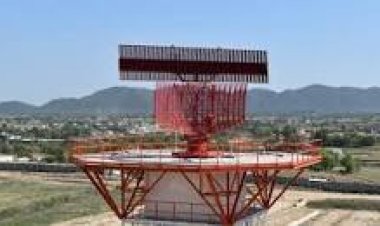 ا ا ا  وايي دریو هوايي ډګرونو کې د رادار سیستم نصب کوي