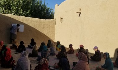 هلمند کي یو ځوان د ۲۰۰ ماشومانو لپاره د وړیا زده کړو زمینه برابره کړې ده.