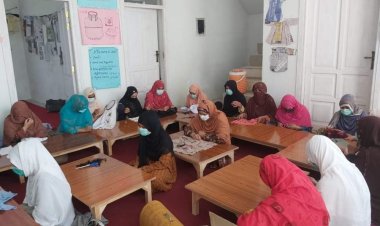 ډبلیو اف پی په ننګرهار ولایت کې سلګونو ښځو او نجونو ته د خیاطۍ زده کولو زمینه برابره کړې ده.