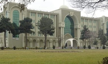 دفاع وزارت وايي، هرات کې د يو بريد پرمهال د الفاروق قول اردو د صحي پرسونل ۵ تنه منسوبین وژل سوي.