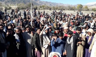 د پکتیا ډنډپټان ولسوالۍ یو شمېر اوسېدونکو نن دپاکستاني ځواکونو د بریدونو په غبرګون لاریون ترسره کړ.