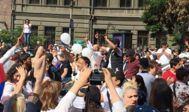 واشنګټن پوسټ: امريکا کې د شکرګزارۍ ورځې ته افغان کډوال وربلل سوي وو.