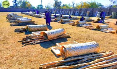 کندز کې پر ۴۹۰ اړمنو کورنيو د چرګانو د فارم وسايل ووېشل سو.