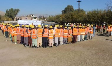 د ننګرهار پوهنتون مخې ته د يو کيلو متر ګلدان د جوړولو چارې پېل سوې.