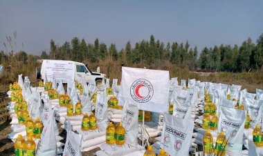 په ګوشتې ولسوالۍ کې د افغاني سرې مياشتې له لوري ۲۲۶ سيلاب ځپلو کورنيو سره د خوراکي توکو مرسته وسوه.