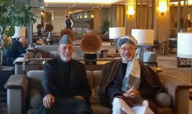 حامد کرزي په ترکیه کې د يو شمير سياسيونو سره کتلي.