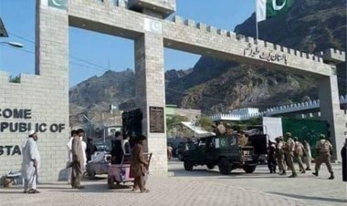 د بهرنیو چارو وزارت سرپرست وزير وايي، چې په ډیورند کرښه باندې مشکلات ایجادول نه د پاکستان او نه هم د افغانستان په گټه دي.