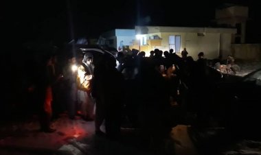 د غور ولایت  په یوې ترافیکي پېښه کې یو کس مړ سوی او نهه نور ټپیان سوي دي.