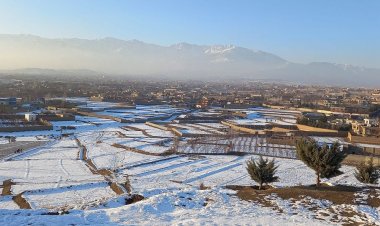د هوا پيژندنې ملي ادارې نن او سبا چهارشنبه د افغانستان په ٢١ ولايتونو کې د سختو بارانونو او واورې اورېدو اټکل کړى دى.