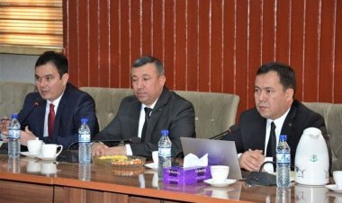 د کانونو او پټرولیم سرپرست وزير د تاپي ګازو د نل‌لیکي شرکت له اجرايي رییس محمد امانوف سره لیدلي دي او د ټاپي پروژې د اهمیت او عملي کار په هکله یې خبرې کړې دي.