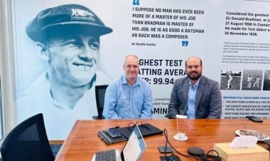 د افغان کرکټ بورډ مشر ميرويس اشرف د کرکټ له نړيوالې شورا مشر او د يو شمېر استازو سره کتلي