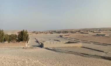 چارواکي وايي، ننګرهار کې د سياف فاميلي او ګلميران له لوري پلورل سوې ځمکې باندې جوړ شوي ښارګوټي د غصب په ځمکه جوړ سوي.