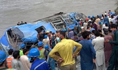 په پاکستان کې د ترافيکي پېښې له امله ۱۸ تنه مړه سوي دي