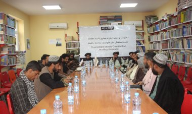 هلمند کې د حکومت او رسنیو ترمنځ د همږغۍ ناسته ترسره سول.