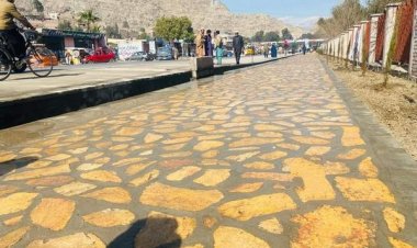 د جلااباد ښاروالۍ له خوا د ننګرهار پوهنتون مخې ته پلې لار او ګلدان جوړ او ګټې اخیستنې ته وسپارل سول.