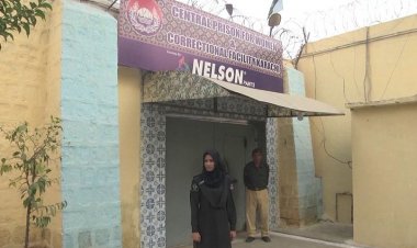 د فیض محمد په نوم یو ناروغ افغان چې د کراچۍ په "ملیر" زندان کې زنداني وو، څو ورځې وړاندې د ناروغۍ له کبله مړ سوی دی.