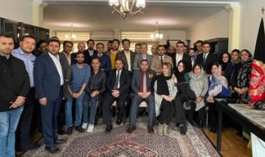 افغان دپلومات : په تهران کې د افغانستان سفارت د ایران حکومت ته وسپارل سو