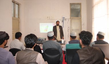 هلمند کې سکون رسنیز ګروپ د ژورنالیزم د اساساتو روزنیز پروګرام پیل کړ.