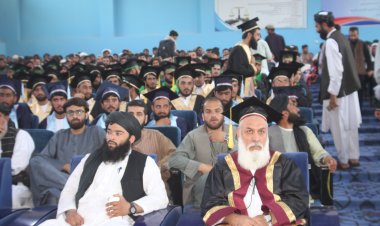 هلمند کې ۱۰۷ تنه ځوانان د څلورګونو پوهنځیو څخه فارغ سول.