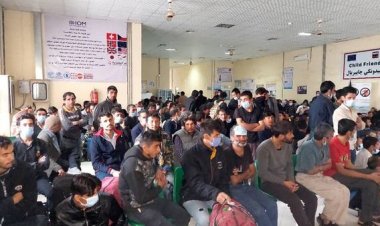 د هرات ولايت د اسلام‌کلا بندر ته له ايران څخه پرون ۱۸۸۰ افغان مهاجرينو هېواد ته راستانه سول.