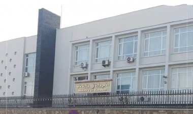 مالیې وزارت وايي؛ د روژې مبارکې میاشتې په درناوي او د هېوادوالو اقتصادي وضعیت په پام کې نیولو سره یې د ځينو خوراکي توکو ګمرکي محصول راټیټ کړی دی.