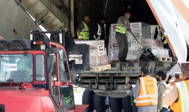 د متحده عربي اماراتو له لوري د بشري مرستو ۳۸٫۵ ټنه جوپه چې خوراکي توکي، البسه او درمل په‌کې شامل وو، نن کابل ته رارسیدلې.