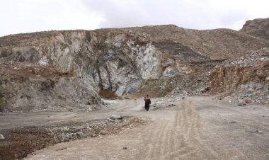 د کندهار په خاکرېز ولسوالۍ کې د سربو او جستو كان د استخراج چارې پیل سوي