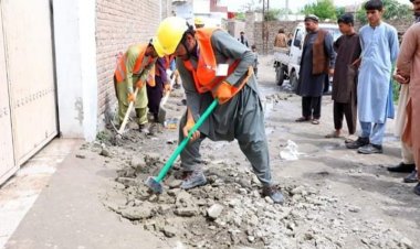 په جلال اباد ښار کې د ۱۰ ميليونه افغانيو په لګښت د سړکونو او ویالو د کانکریټ کولو چارې پېل سوې