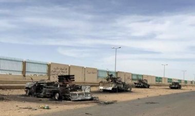 سوډان کې د واک پر سر جګړه؛ خلک له پلازمېنې په تېښته دي