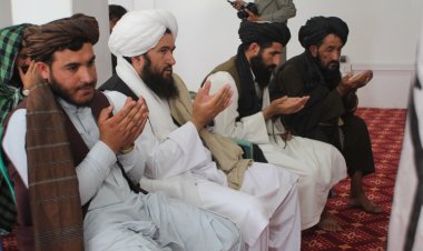 هلمند کي جهادي مدرسه پرانیستل سول.